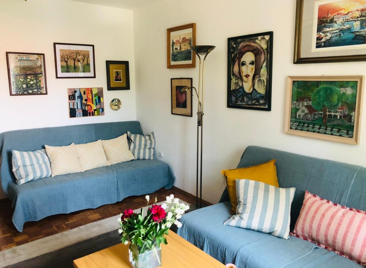 Beautiful Apartment With Balcony Pula Exteriör bild