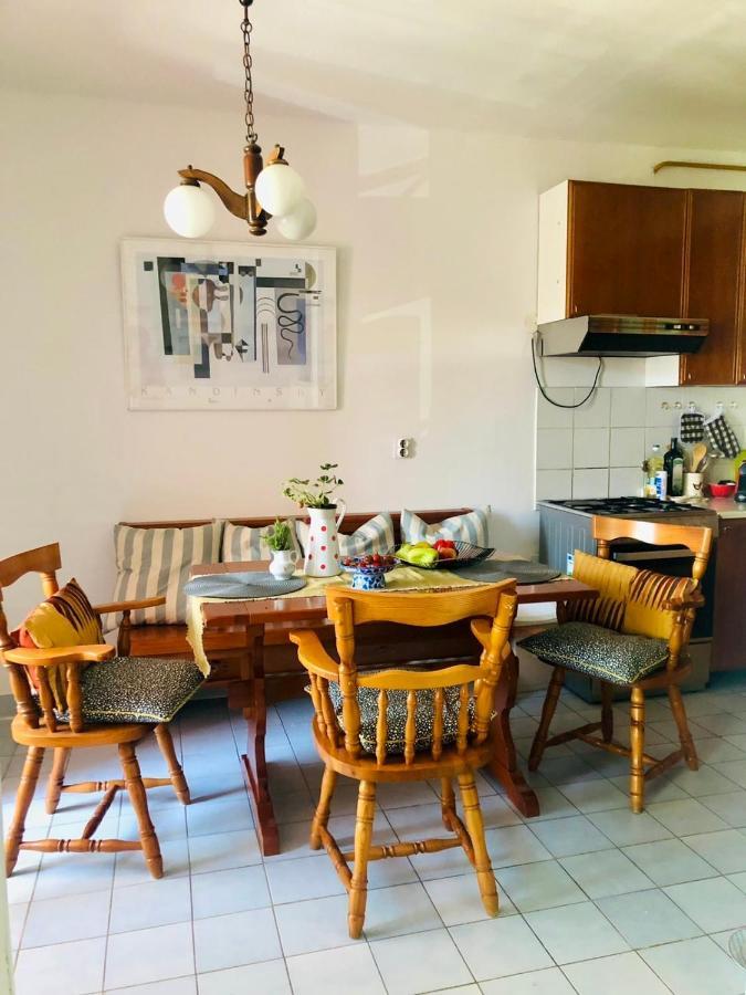 Beautiful Apartment With Balcony Pula Exteriör bild